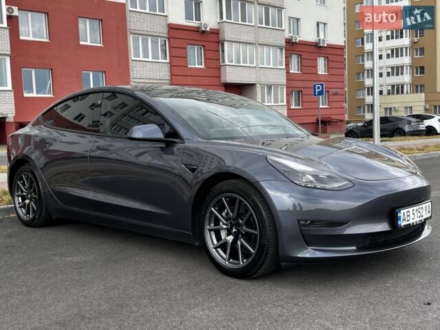 Серый Тесла Модель 3, объемом двигателя 0 л и пробегом 78 тыс. км за 26400 $, фото 1 на Automoto.ua