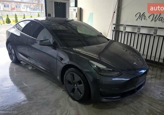 Сірий Тесла Модель 3, об'ємом двигуна 0 л та пробігом 68 тис. км за 23500 $, фото 1 на Automoto.ua