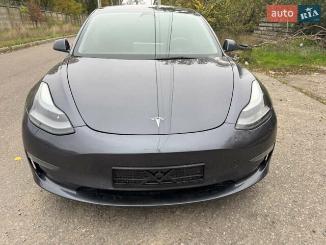 Серый Тесла Модель 3, объемом двигателя 0 л и пробегом 203 тыс. км за 17000 $, фото 1 на Automoto.ua