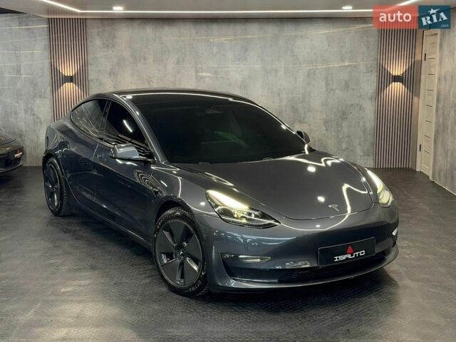 Сірий Тесла Модель 3, об'ємом двигуна 0 л та пробігом 88 тис. км за 17900 $, фото 1 на Automoto.ua