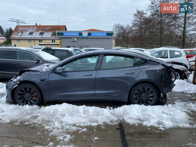 Серый Тесла Модель 3, объемом двигателя 0 л и пробегом 52 тыс. км за 10500 $, фото 1 на Automoto.ua