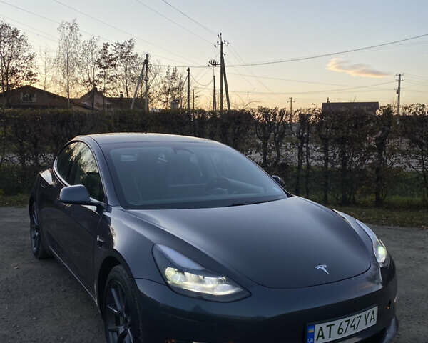 Сірий Тесла Модель 3, об'ємом двигуна 0 л та пробігом 98 тис. км за 19500 $, фото 1 на Automoto.ua