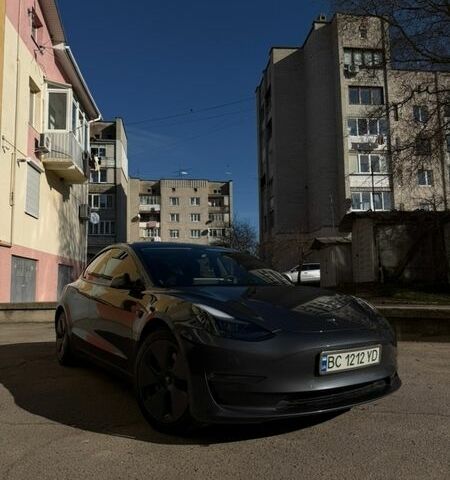 Серый Тесла Модель 3, объемом двигателя 0 л и пробегом 94 тыс. км за 19500 $, фото 1 на Automoto.ua
