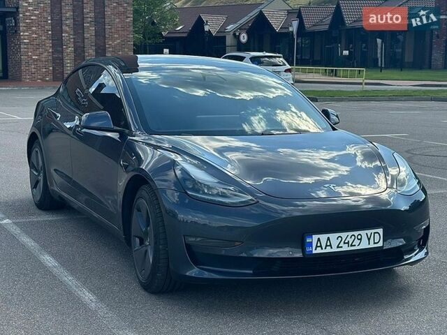 Серый Тесла Модель 3, объемом двигателя 0 л и пробегом 130 тыс. км за 18600 $, фото 1 на Automoto.ua
