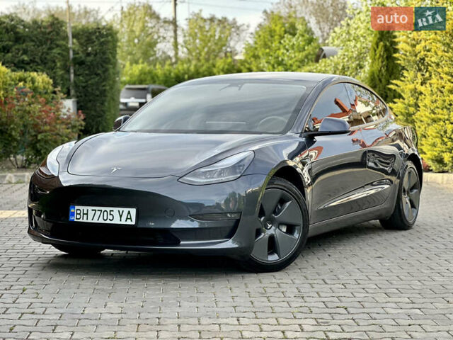 Сірий Тесла Модель 3, об'ємом двигуна 0 л та пробігом 60 тис. км за 18500 $, фото 1 на Automoto.ua