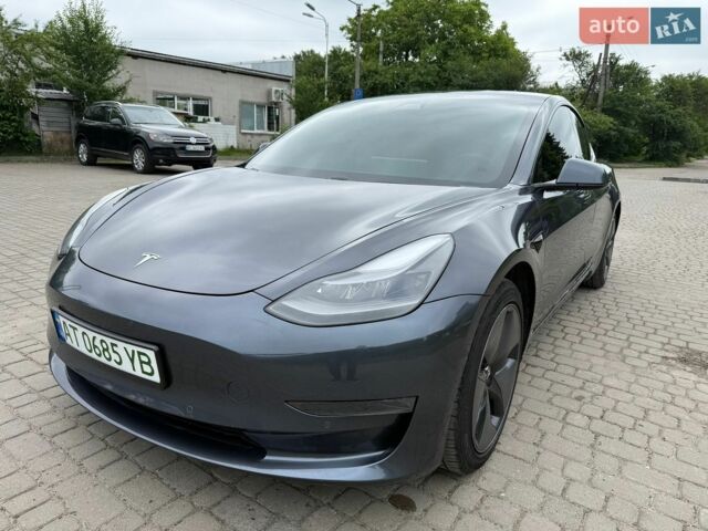 Серый Тесла Модель 3, объемом двигателя 0 л и пробегом 132 тыс. км за 15100 $, фото 1 на Automoto.ua