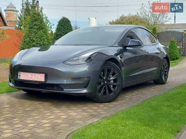 Серый Тесла Модель 3, объемом двигателя 0 л и пробегом 42 тыс. км за 17800 $, фото 1 на Automoto.ua