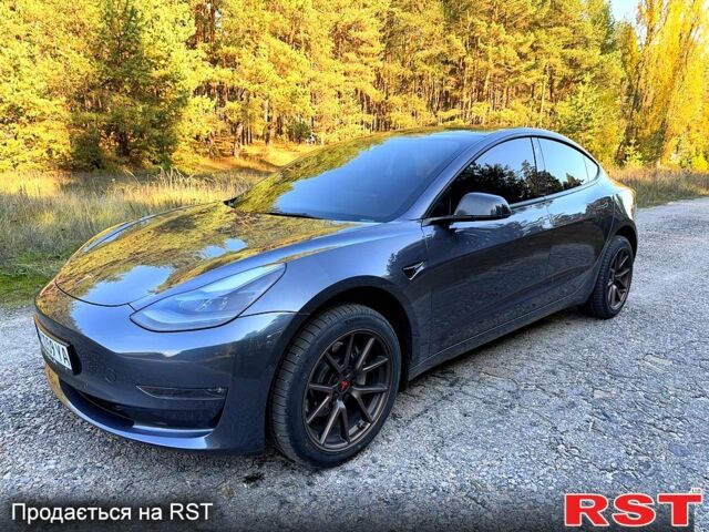 Серый Тесла Модель 3, объемом двигателя 0 л и пробегом 75 тыс. км за 22500 $, фото 1 на Automoto.ua