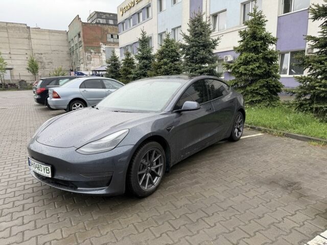 Серый Тесла Модель 3, объемом двигателя 0 л и пробегом 136 тыс. км за 16000 $, фото 1 на Automoto.ua