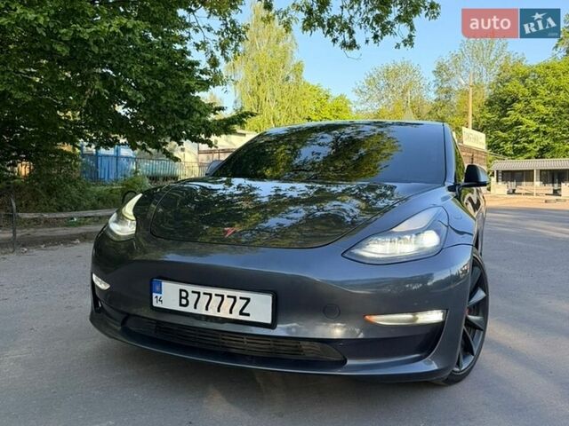 Серый Тесла Модель 3, объемом двигателя 0 л и пробегом 82 тыс. км за 21950 $, фото 1 на Automoto.ua