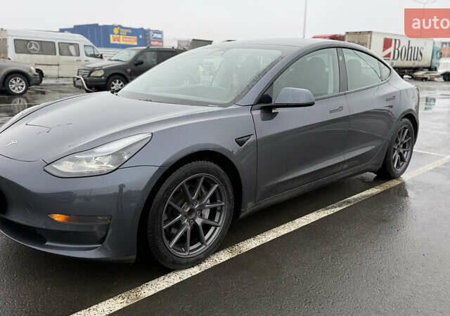 Серый Тесла Модель 3, объемом двигателя 0 л и пробегом 78 тыс. км за 17000 $, фото 1 на Automoto.ua