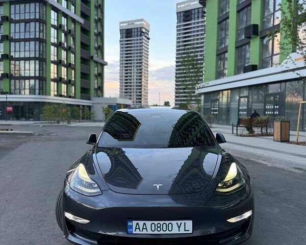 Серый Тесла Модель 3, объемом двигателя 0 л и пробегом 41 тыс. км за 23700 $, фото 1 на Automoto.ua