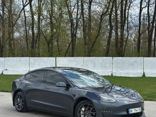 Сірий Тесла Модель 3, об'ємом двигуна 0 л та пробігом 158 тис. км за 15300 $, фото 1 на Automoto.ua