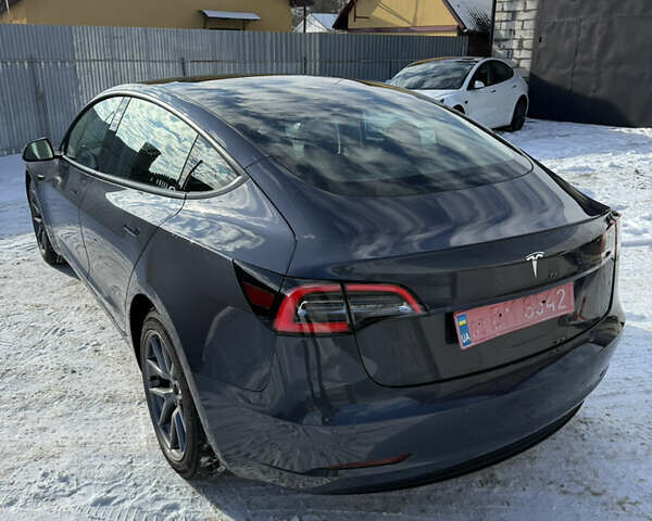 Серый Тесла Модель 3, объемом двигателя 0 л и пробегом 113 тыс. км за 13500 $, фото 1 на Automoto.ua