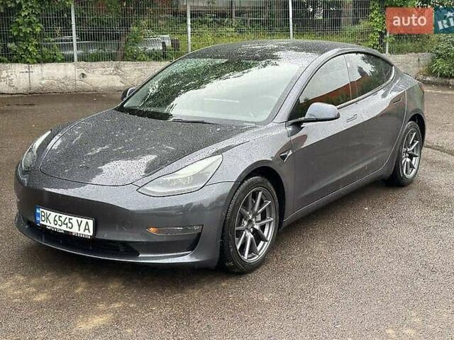 Сірий Тесла Модель 3, об'ємом двигуна 0 л та пробігом 117 тис. км за 18000 $, фото 1 на Automoto.ua