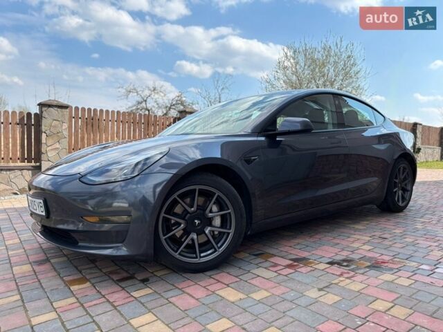 Серый Тесла Модель 3, объемом двигателя 0 л и пробегом 85 тыс. км за 17000 $, фото 1 на Automoto.ua