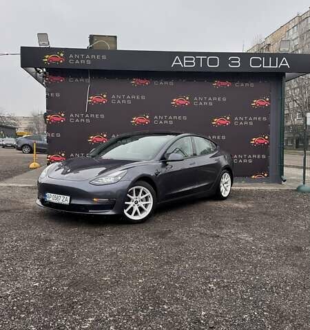 Серый Тесла Модель 3, объемом двигателя 0 л и пробегом 43 тыс. км за 25000 $, фото 1 на Automoto.ua