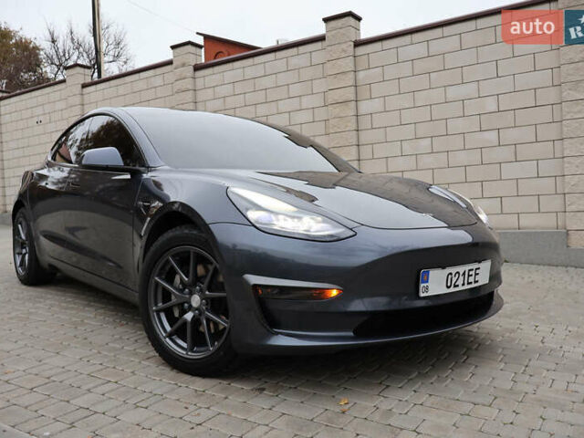 Сірий Тесла Модель 3, об'ємом двигуна 0 л та пробігом 100 тис. км за 20500 $, фото 1 на Automoto.ua