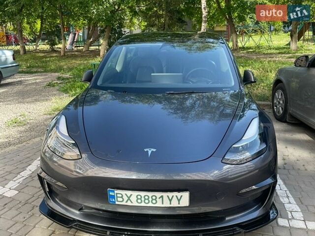 Серый Тесла Модель 3, объемом двигателя 0 л и пробегом 177 тыс. км за 18500 $, фото 1 на Automoto.ua