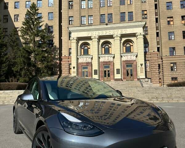 Сірий Тесла Модель 3, об'ємом двигуна 0 л та пробігом 62 тис. км за 23500 $, фото 1 на Automoto.ua