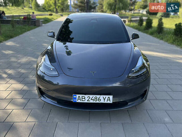Серый Тесла Модель 3, объемом двигателя 0 л и пробегом 28 тыс. км за 16500 $, фото 1 на Automoto.ua