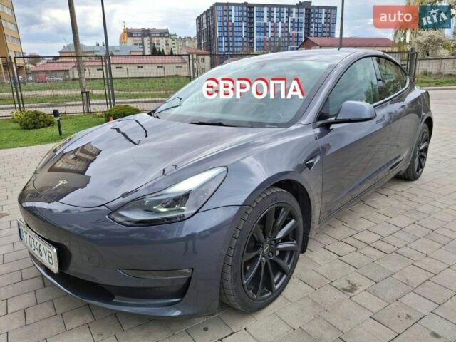 Серый Тесла Модель 3, объемом двигателя 0 л и пробегом 103 тыс. км за 21800 $, фото 1 на Automoto.ua