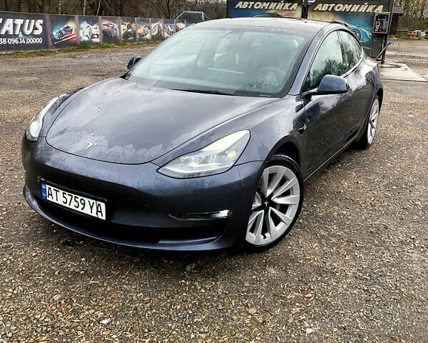 Серый Тесла Модель 3, объемом двигателя 0 л и пробегом 101 тыс. км за 16650 $, фото 1 на Automoto.ua