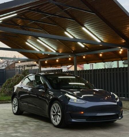 Сірий Тесла Модель 3, об'ємом двигуна 0 л та пробігом 72 тис. км за 18900 $, фото 1 на Automoto.ua