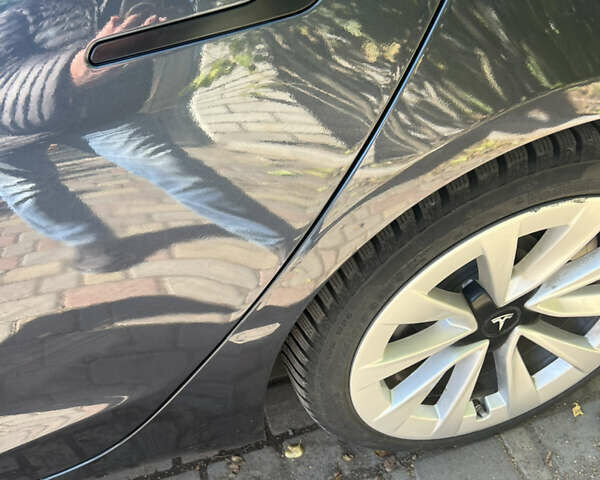 Серый Тесла Модель 3, объемом двигателя 0 л и пробегом 55 тыс. км за 22700 $, фото 1 на Automoto.ua