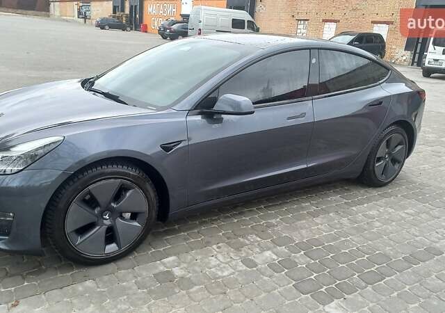 Сірий Тесла Модель 3, об'ємом двигуна 0 л та пробігом 70 тис. км за 25400 $, фото 1 на Automoto.ua