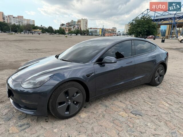 Серый Тесла Модель 3, объемом двигателя 0 л и пробегом 84 тыс. км за 21000 $, фото 1 на Automoto.ua