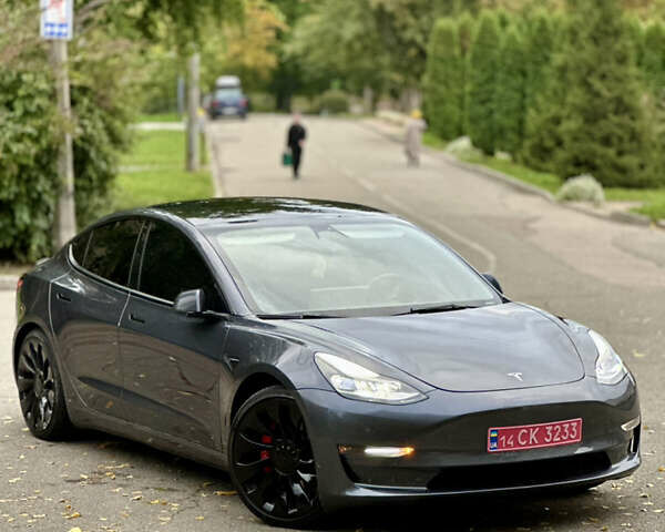 Тесла Модель 3 2022 в Киеве на Automoto.ua Серый Тесла Модель 3, объемом двигателя 0 л и пробегом 229 тыс. км за 22000 $, фото 1 на Automoto.ua