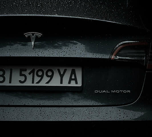 Сірий Тесла Модель 3, об'ємом двигуна 0 л та пробігом 61 тис. км за 23000 $, фото 1 на Automoto.ua