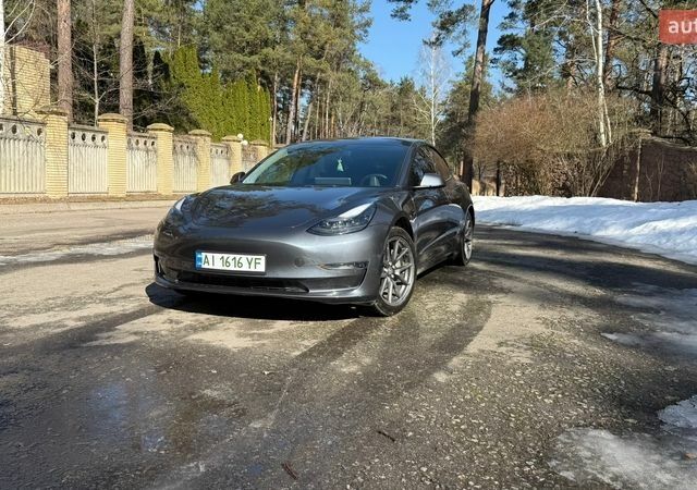Серый Тесла Модель 3, объемом двигателя 0 л и пробегом 60 тыс. км за 22000 $, фото 1 на Automoto.ua