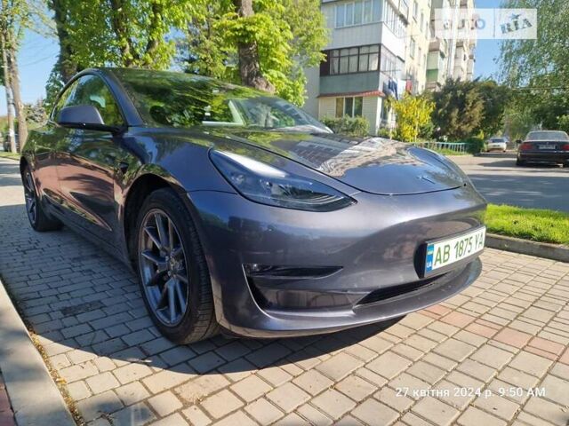Серый Тесла Модель 3, объемом двигателя 0 л и пробегом 10 тыс. км за 27800 $, фото 1 на Automoto.ua