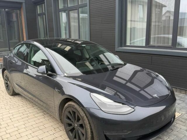 Серый Тесла Модель 3, объемом двигателя 0 л и пробегом 300 тыс. км за 17500 $, фото 1 на Automoto.ua