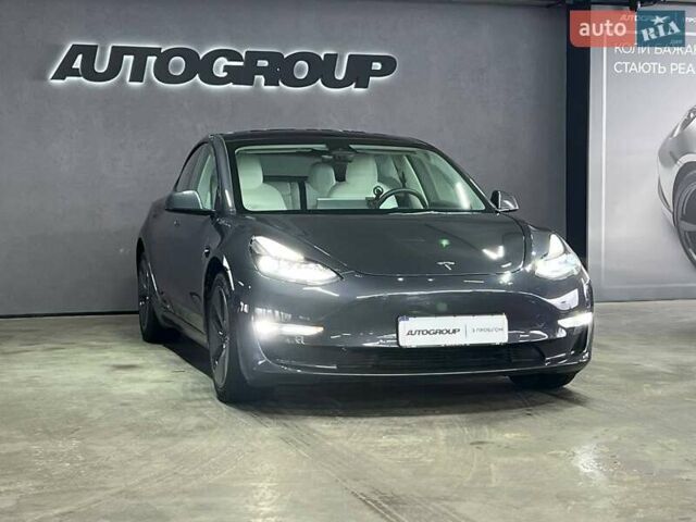 Серый Тесла Модель 3, объемом двигателя 0 л и пробегом 84 тыс. км за 21500 $, фото 1 на Automoto.ua