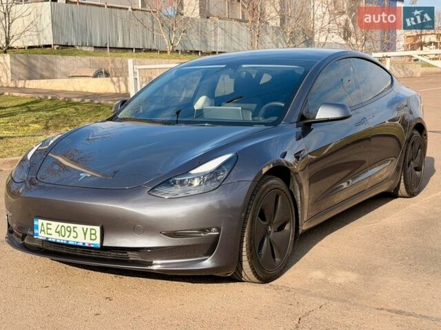 Сірий Тесла Модель 3, об'ємом двигуна 0 л та пробігом 76 тис. км за 18900 $, фото 1 на Automoto.ua