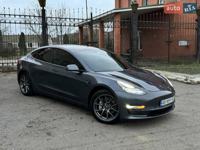 Серый Тесла Модель 3, объемом двигателя 0 л и пробегом 160 тыс. км за 20500 $, фото 1 на Automoto.ua