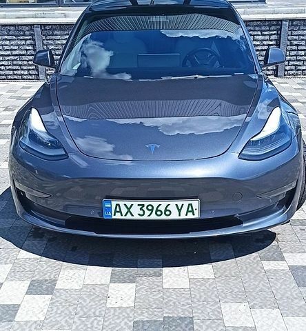 Сірий Тесла Модель 3, об'ємом двигуна 0 л та пробігом 130 тис. км за 19999 $, фото 1 на Automoto.ua