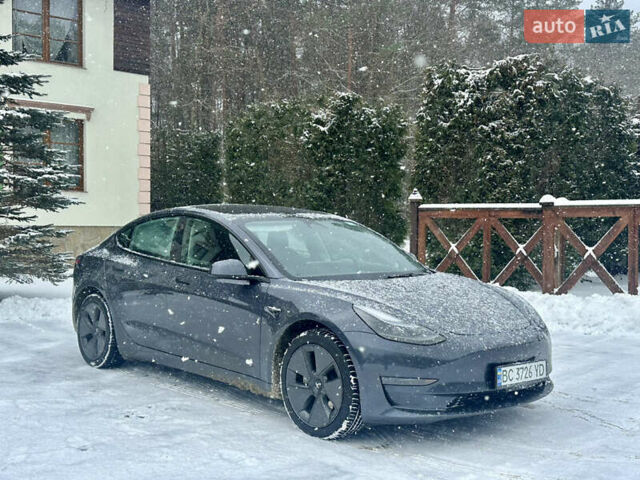 Серый Тесла Модель 3, объемом двигателя 0 л и пробегом 87 тыс. км за 19700 $, фото 1 на Automoto.ua
