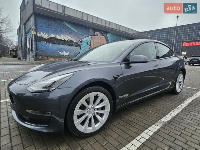 Серый Тесла Модель 3, объемом двигателя 0 л и пробегом 39 тыс. км за 22550 $, фото 1 на Automoto.ua