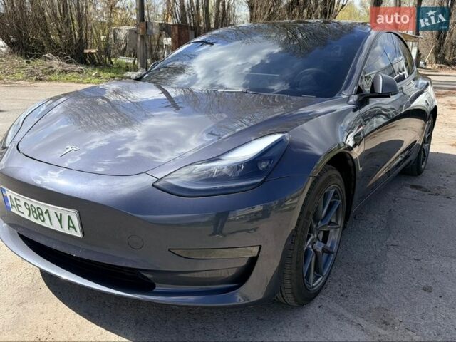Серый Тесла Модель 3, объемом двигателя 0 л и пробегом 69 тыс. км за 21800 $, фото 1 на Automoto.ua