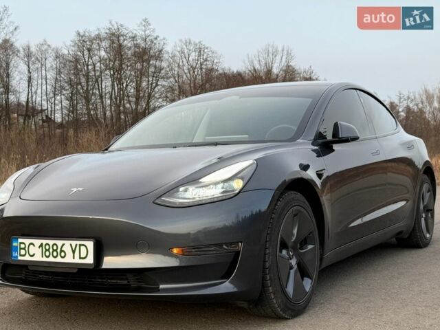 Серый Тесла Модель 3, объемом двигателя 0 л и пробегом 42 тыс. км за 19500 $, фото 1 на Automoto.ua