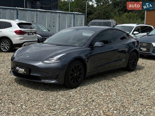 Серый Тесла Модель 3, объемом двигателя 0 л и пробегом 220 тыс. км за 15700 $, фото 1 на Automoto.ua