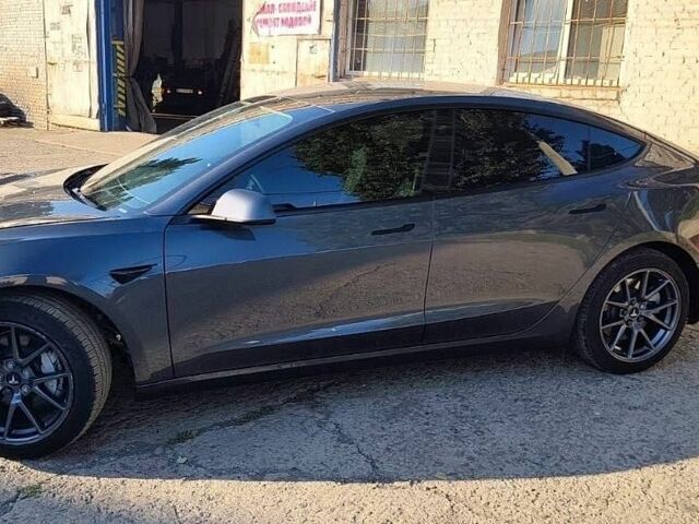 Сірий Тесла Модель 3, об'ємом двигуна 0 л та пробігом 58 тис. км за 19000 $, фото 1 на Automoto.ua