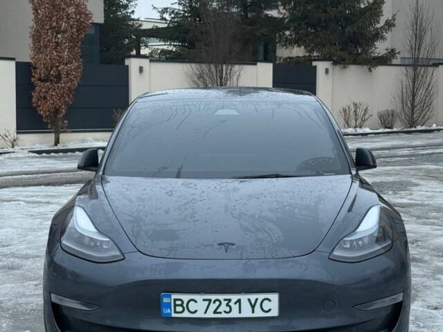 Сірий Тесла Модель 3, об'ємом двигуна 0 л та пробігом 49 тис. км за 33000 $, фото 1 на Automoto.ua