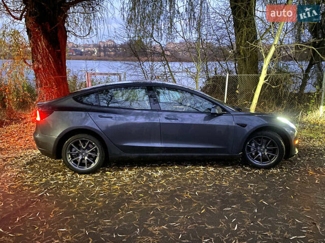 Серый Тесла Модель 3, объемом двигателя 0 л и пробегом 38 тыс. км за 25000 $, фото 1 на Automoto.ua