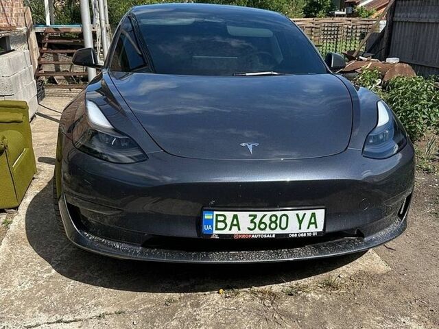 Серый Тесла Модель 3, объемом двигателя 0 л и пробегом 49 тыс. км за 24500 $, фото 1 на Automoto.ua