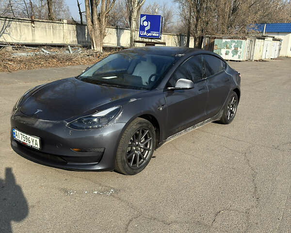 Серый Тесла Модель 3, объемом двигателя 0 л и пробегом 21 тыс. км за 20700 $, фото 1 на Automoto.ua
